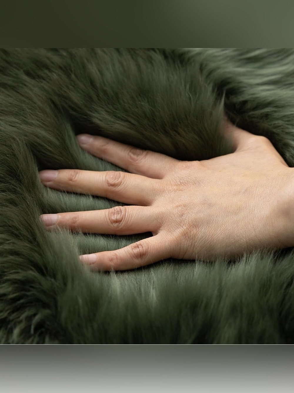 RZLWOOL Genuine Sheepskin Rug 
(Forest Green) 2'x 3' (36” x 24”) - Picture 5 of 17